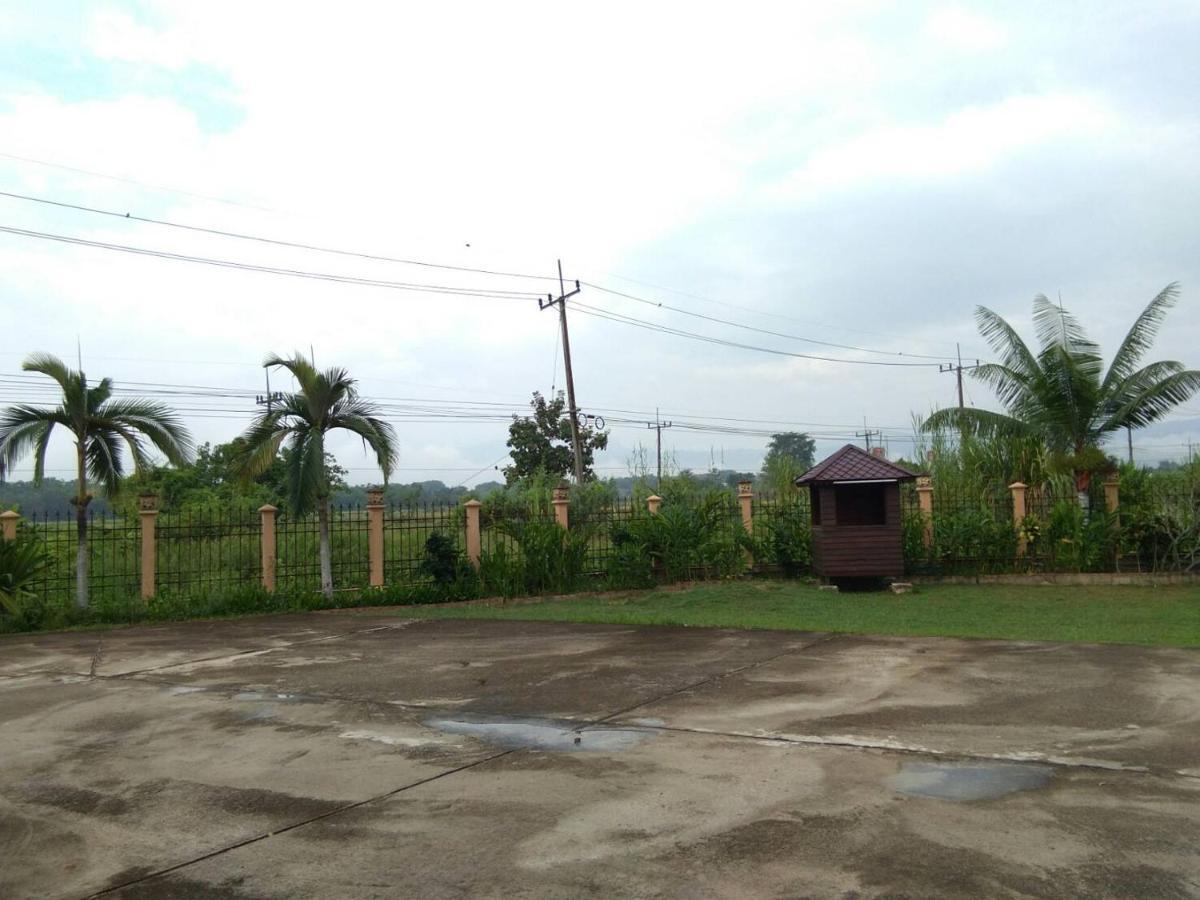 Northstar Hotel & Resort Ban Mae Kon Luaran gambar